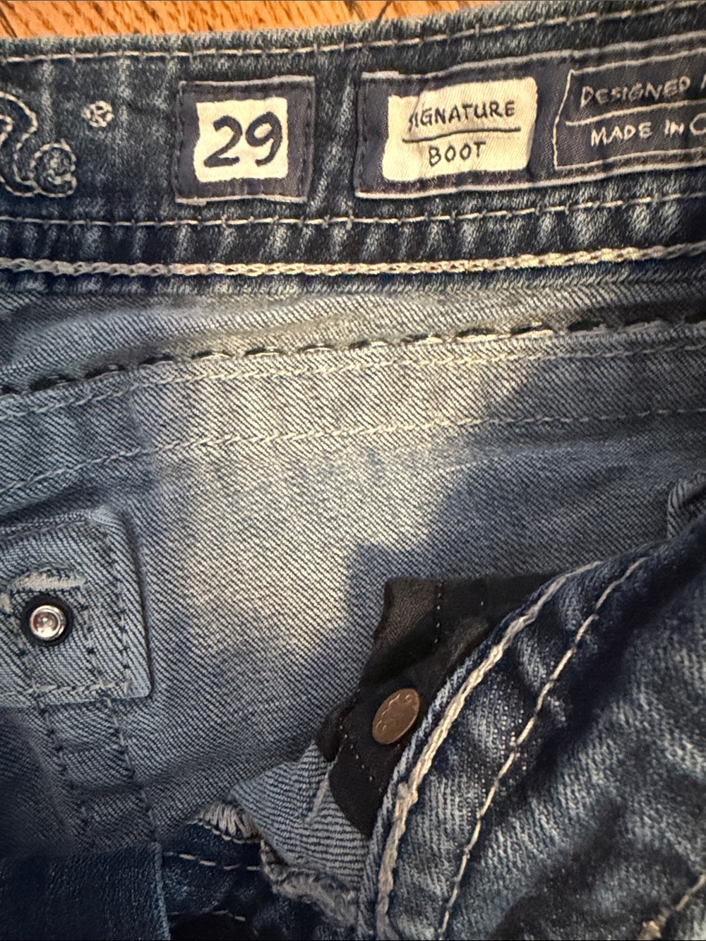 Women’s Miss Me Blue Embroidered Signature boot cut Pocket Jeans - Brand - Picture 7 of 16